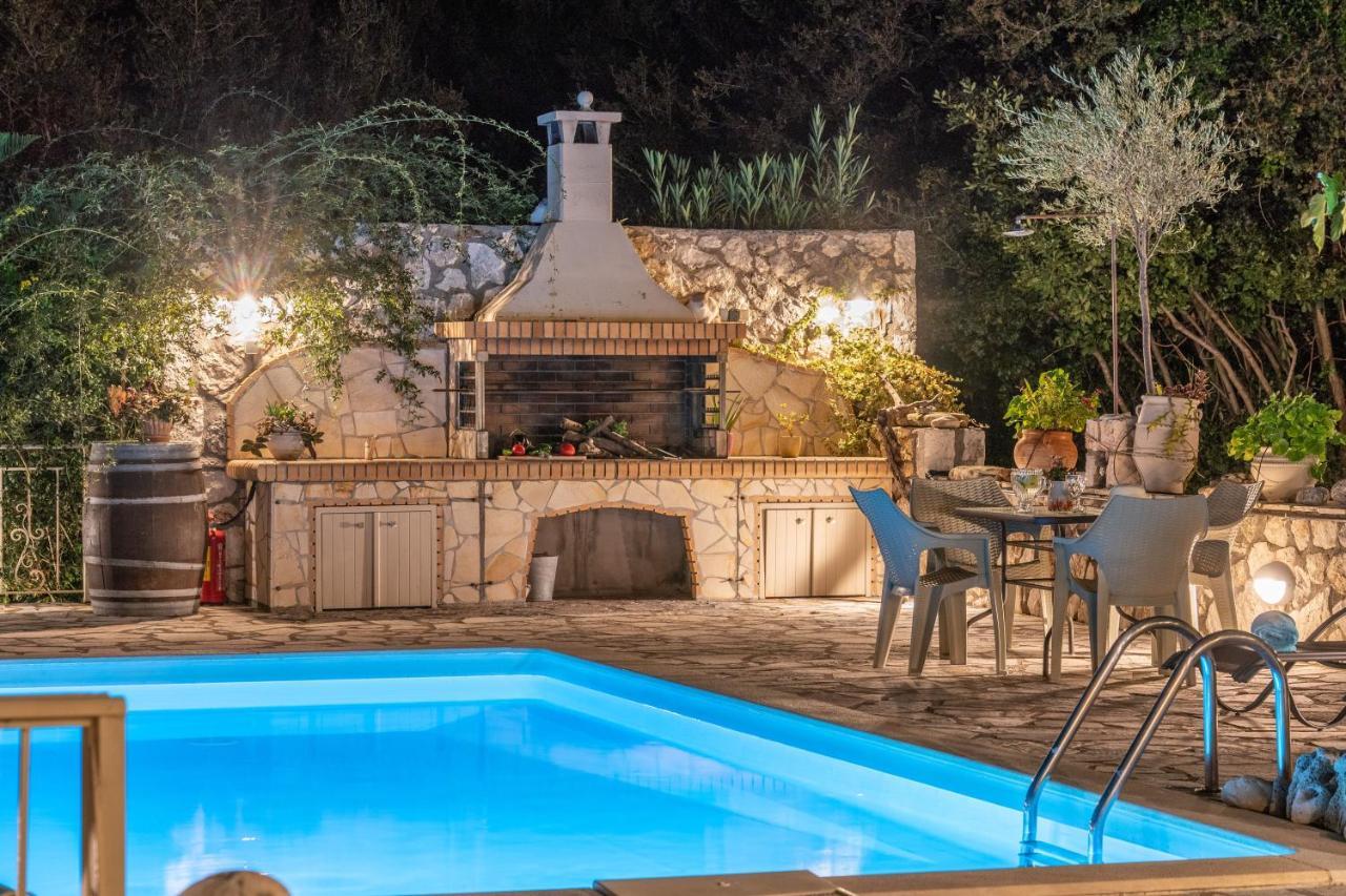 Villa Private Close To Famous Myrtos With Private Boat! Agia Efimia