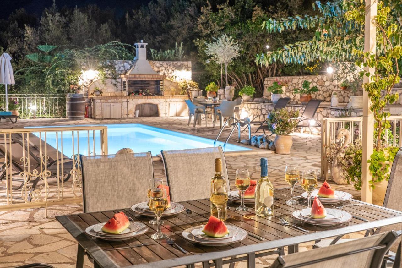 Private Close To Famous Myrtos With Private Boat! Agia Efimia